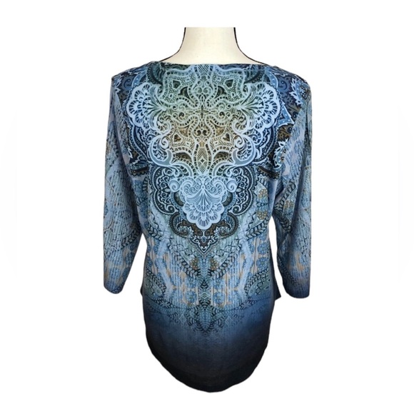 ✨SOLD✨ World Unity Pattern Tunic - Picture 3 of 8